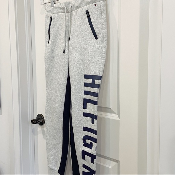 Tommy Hilfiger Sweatpants - Picture 4 of 6